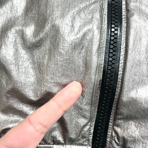 Lululemon Get Stellar Jacket Titanium Foil Windbreaker Hood Silver Size 10 - Picture 6 of 7